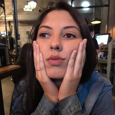 Beatriz Gidzinski Cardoso Gomes twitter avatar